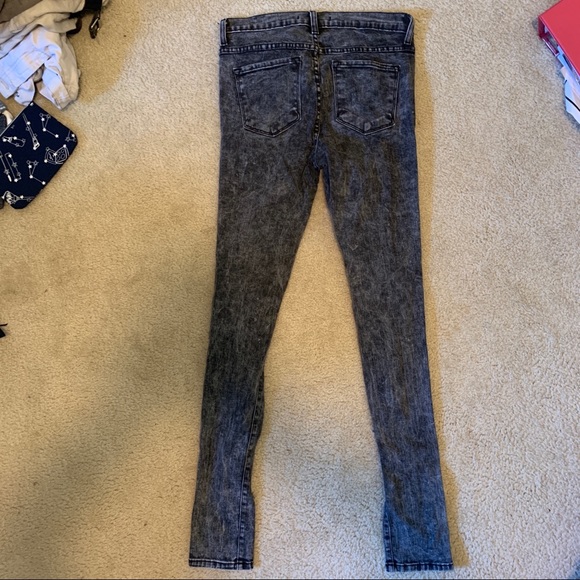 BLACK RIPPED ACID WASH JEANS - Picture 7 of 8